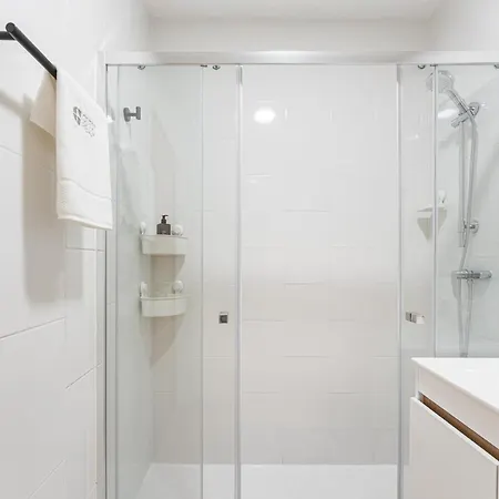 Guestready - Modern With Views Apartment